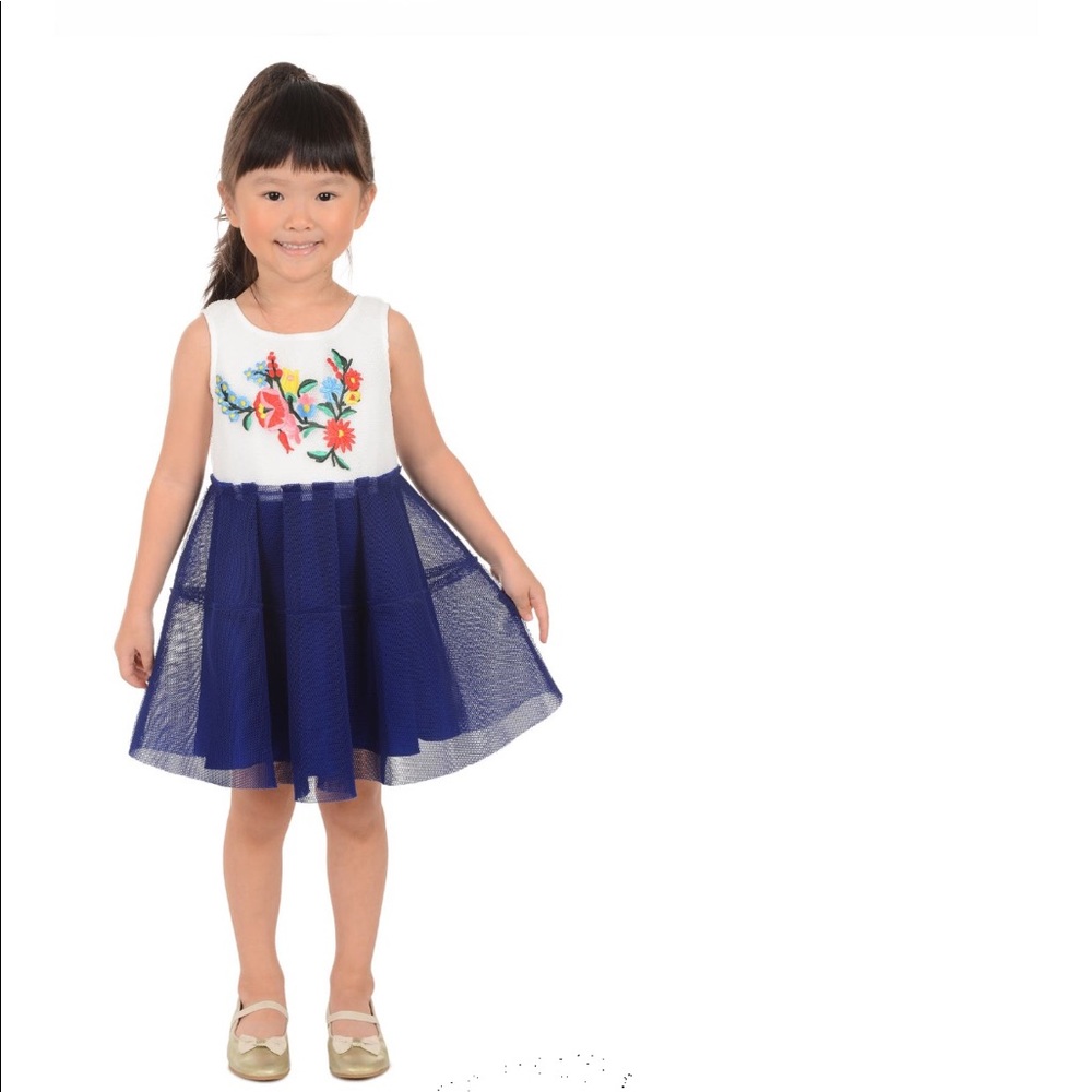 Pastourelle by pippa & Julie Embroidered Techno Mesh girls dress size 7